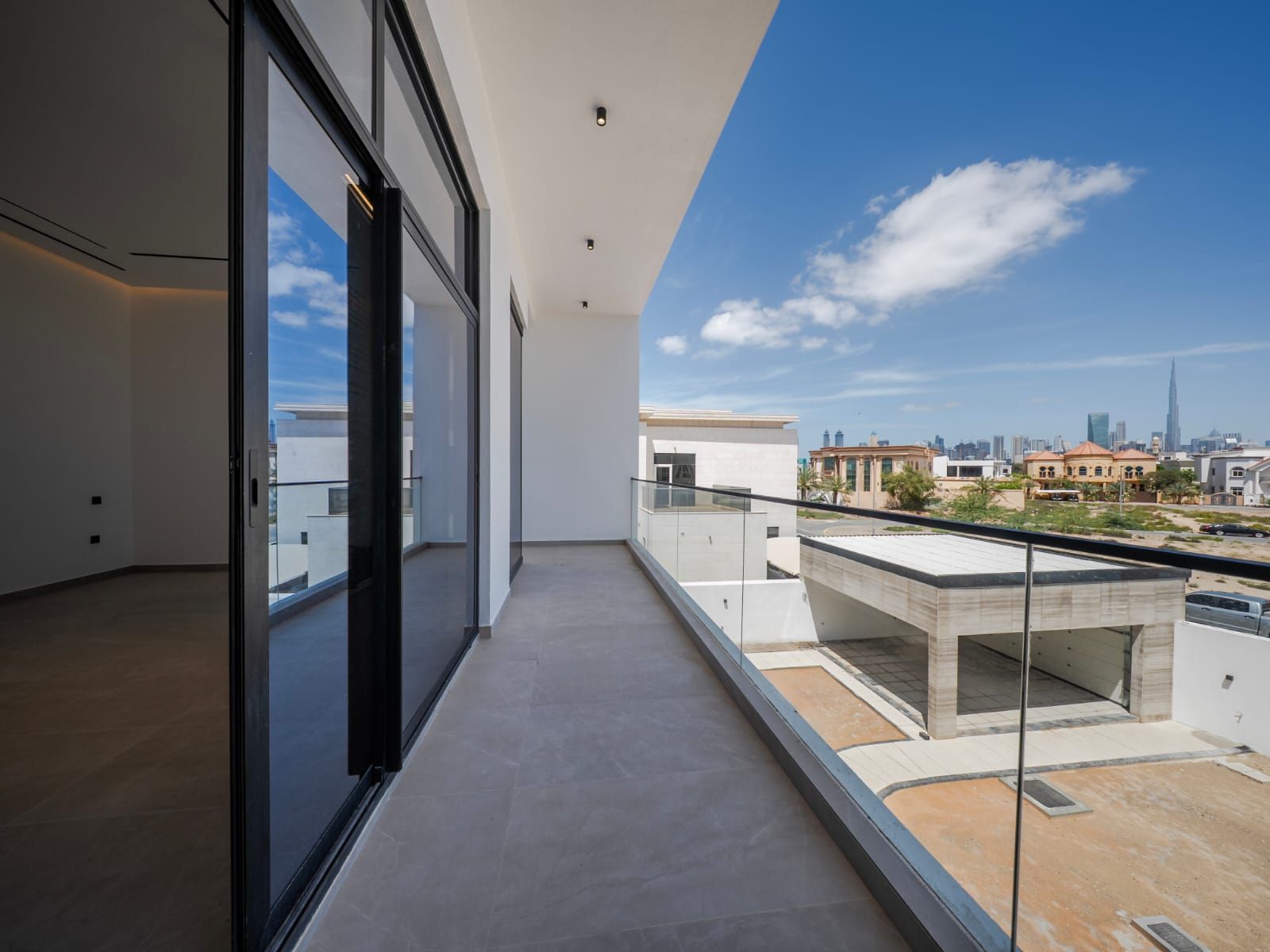 Ghadeer Al Tair Villa, Dubai - built by Royal Midas