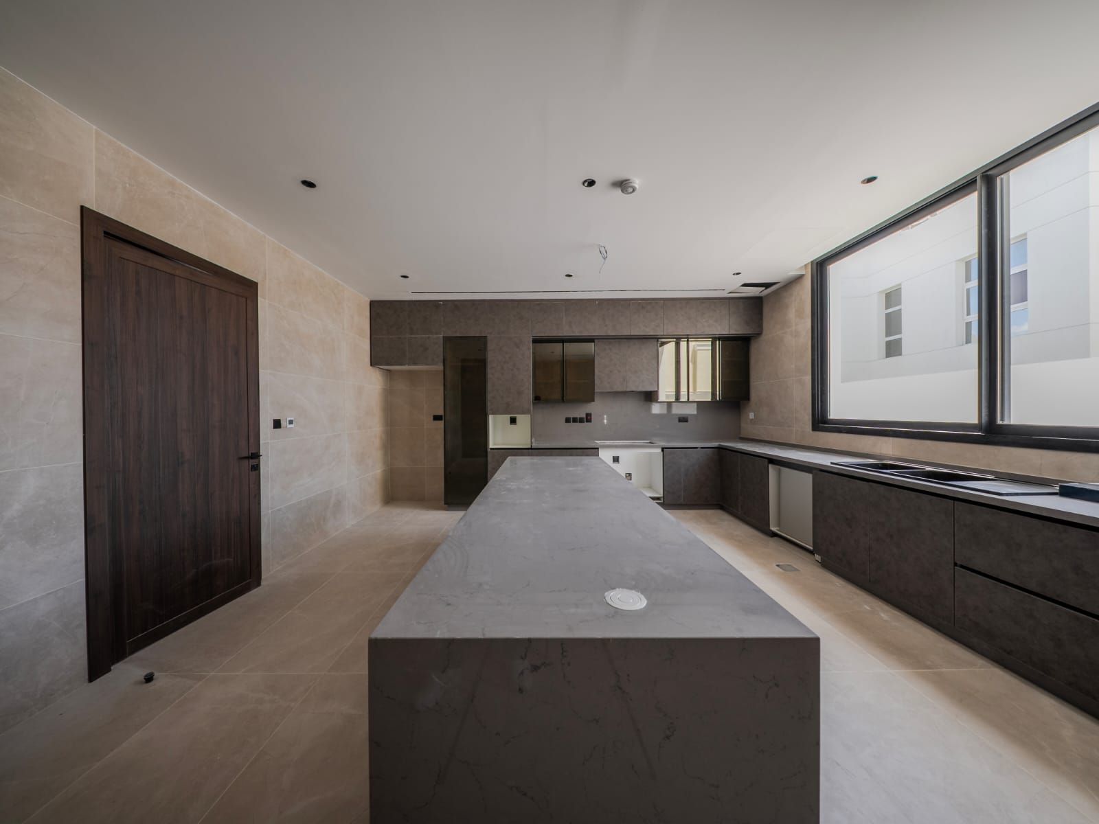 Ghadeer Al Tair Villa, Dubai - built by Royal Midas