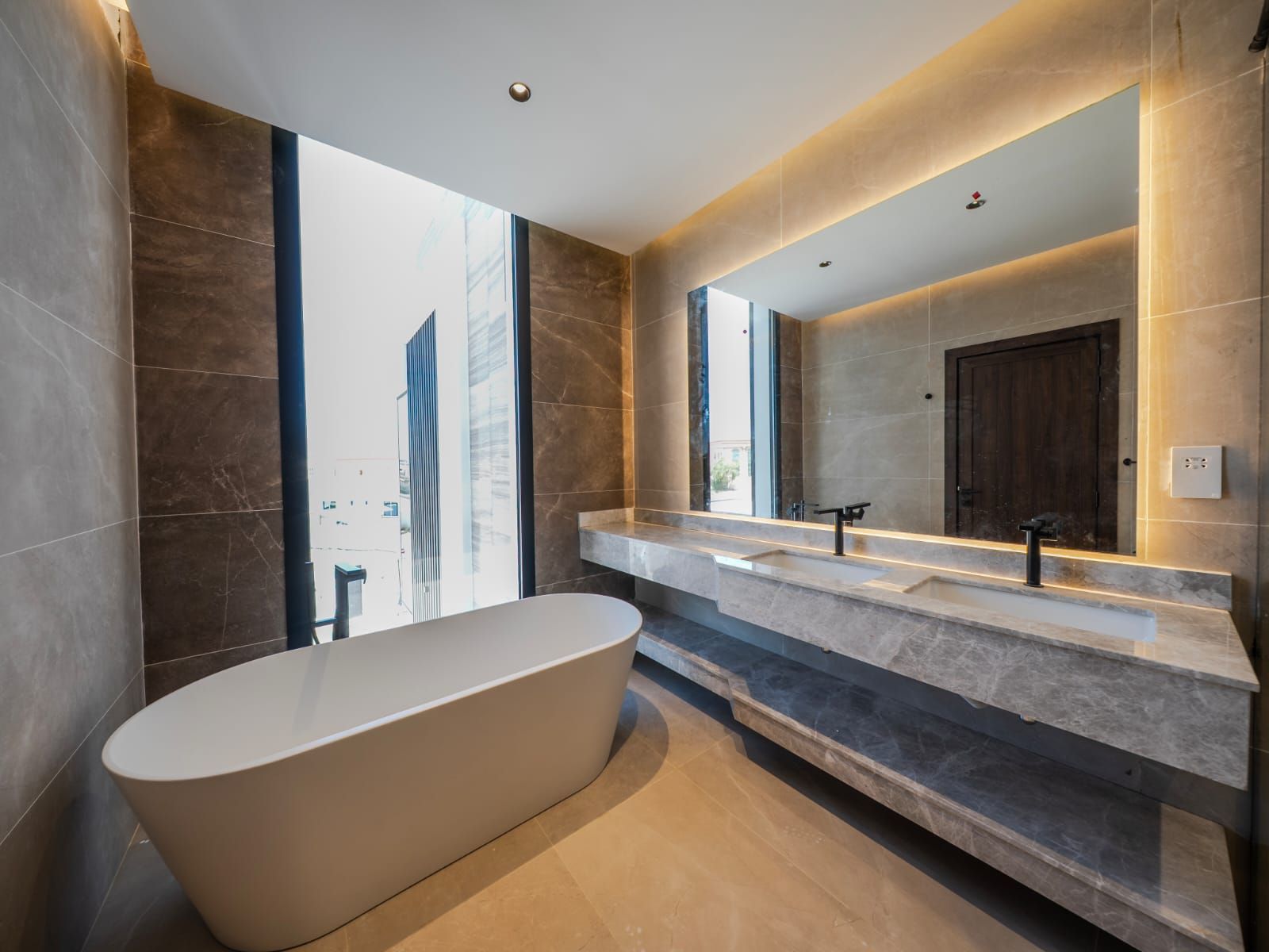 Ghadeer Al Tair Villa, Dubai - built by Royal Midas