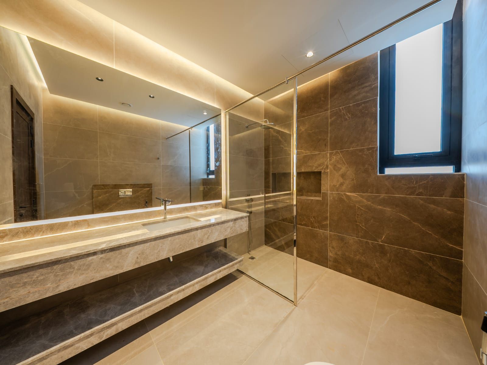 Ghadeer Al Tair Villa, Dubai - built by Royal Midas